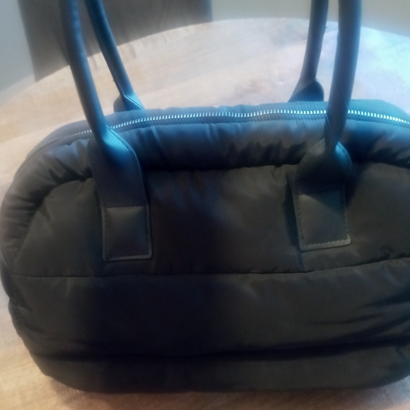 Handbag - Picture 3 of 4